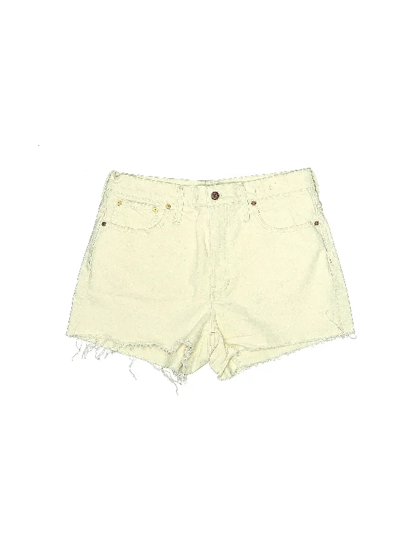 Denim Shorts in Light Wash