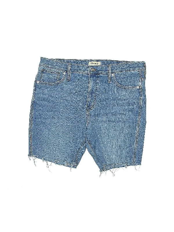 High-Rise Denim Shorts in Medium Wash