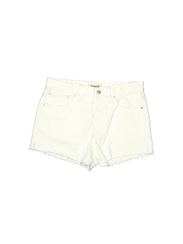 Low-Rise Denim Shorts in Light Wash