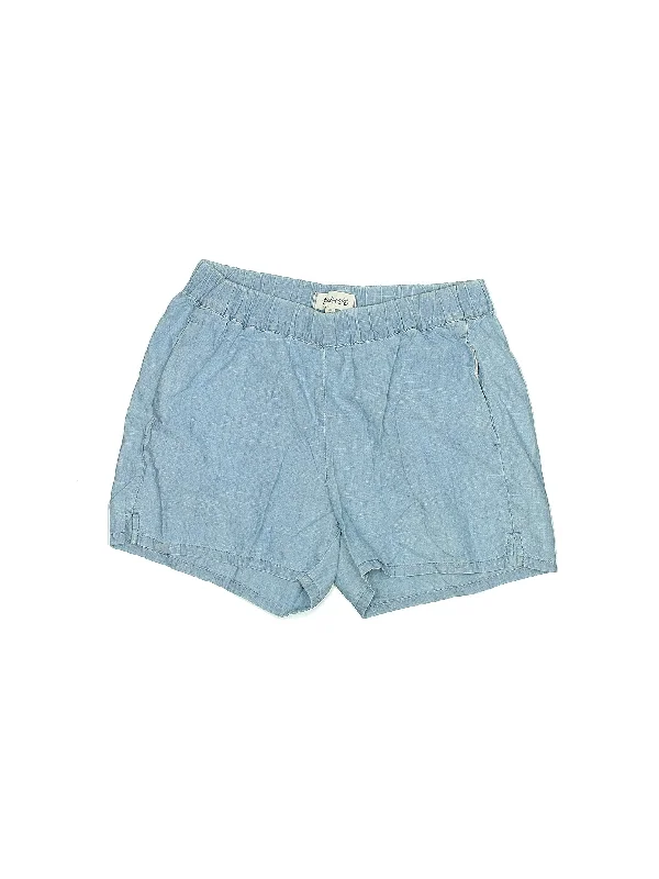 Mid-Rise Denim Shorts in Light Wash