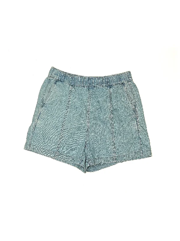 Mid-Rise Denim Shorts in Light Wash