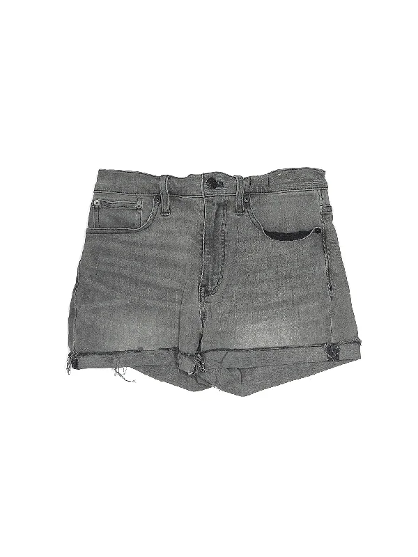 Mid-Rise Denim Shorts in Medium Wash